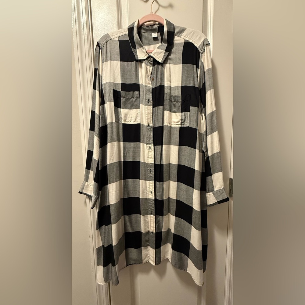 Old Navy Black and White Plaid Button-Down Shirt dress